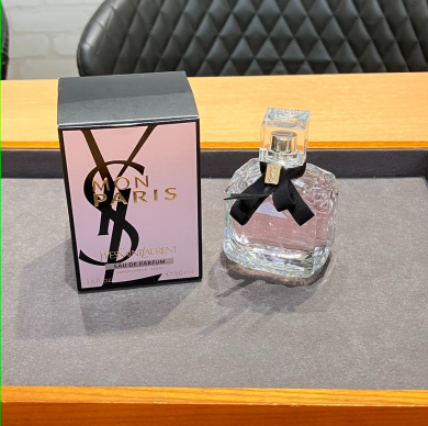 イヴ・サンローラン モン パリ オーデパルファム 50ml をお買取りいたしました♪