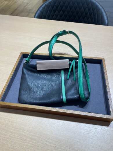 マークジェイコブス ミニショルダーバッグお買取り致しました!