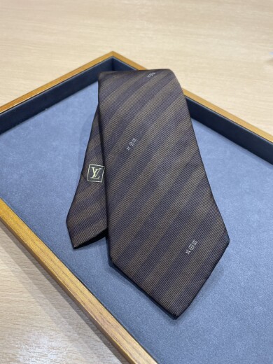 ルイヴィトン ネクタイ お買取り致しました！