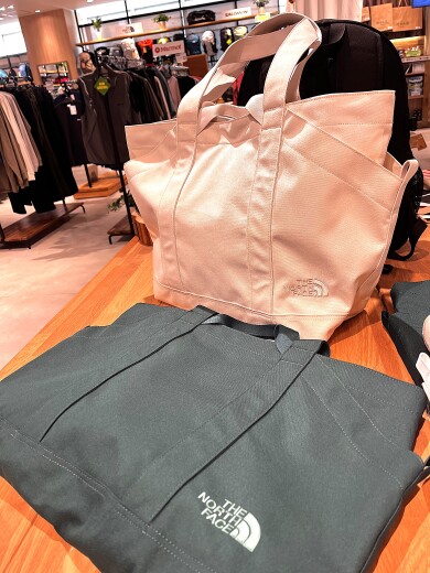 ＴＮＦトートバッグ入荷しました！