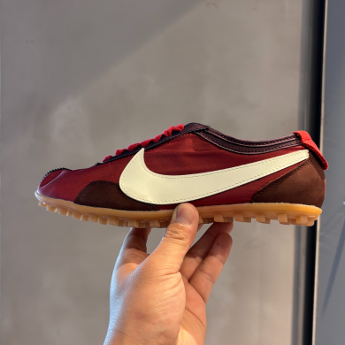 NIKE!!!NEW IN!!!