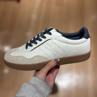 NEW SNEAKERS🎀