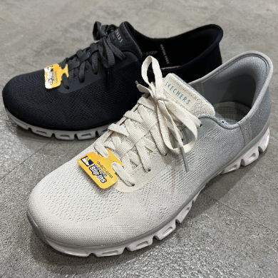 SKECHERSのご紹介です💖