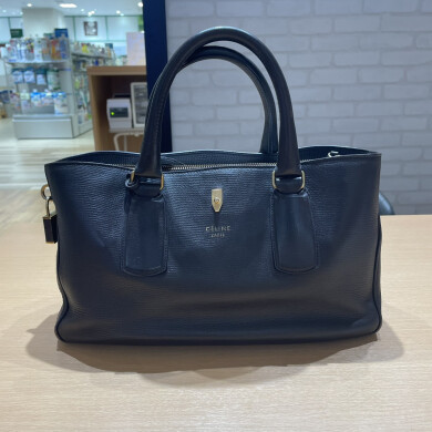 セリーヌ ニューブギーバッグお買取り致しました!