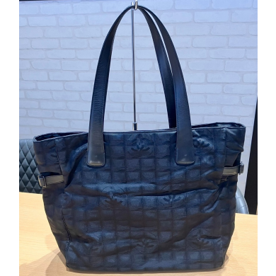 シャネル ニュートラベルライン・トートバッグをお買取り致しました!
