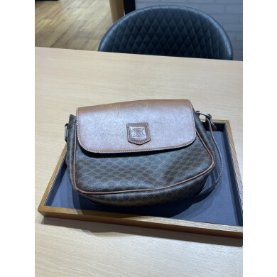 セリーヌショルダーバッグお買取り致しました！